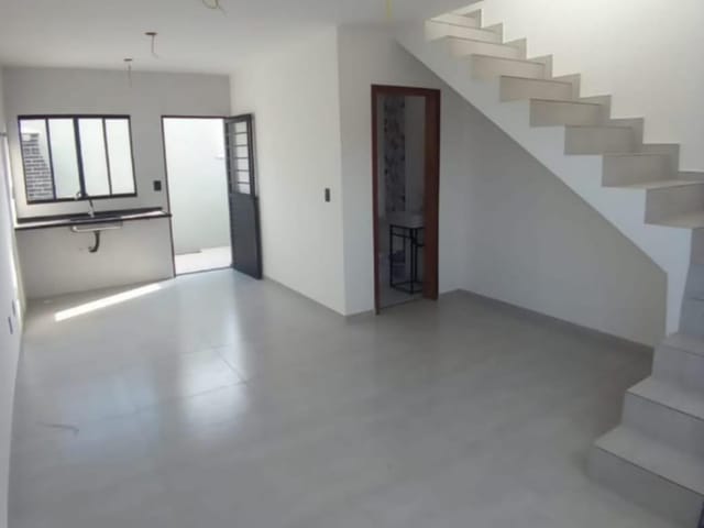 Casa 2 quartos e 1 banheiro, à venda, no bairro Vila São Paulo em Mogi das Cruzes