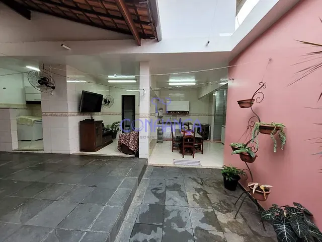 Casa com 203m² 2 quartos e 2 banheiros, à venda, no bairro Campo Grande em Rio de Janeiro