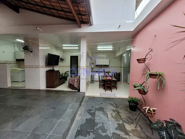 Casa com 203m² 2 quartos e 2 banheiros, à venda, no bairro Campo Grande em Rio de Janeiro