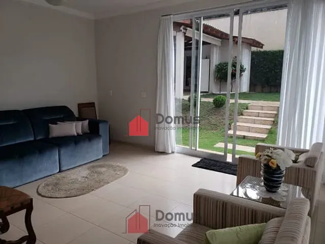 Casa com 700m², à venda, no bairro Condomínio Colonial Village em Pindamonhangaba