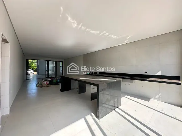 Casa com 490m² 3 quartos e 5 banheiros, à venda, no bairro Parque Fortaleza em Nova Odessa