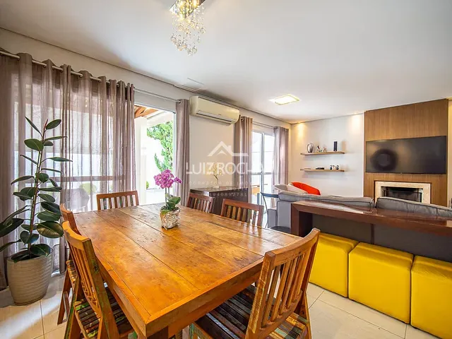 Casa com 260m² 3 quartos e 4 banheiros, à venda, no bairro Pinus Park em Cotia