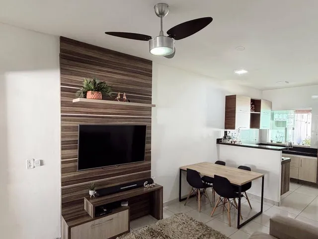 Casa 2 quartos e 1 banheiro, à venda, no bairro Morada de Laranjeiras em Serra