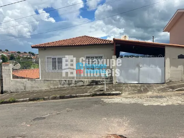 Casa com 220m², à venda, no bairro PARQUE DO LAGO em GUAXUPÉ