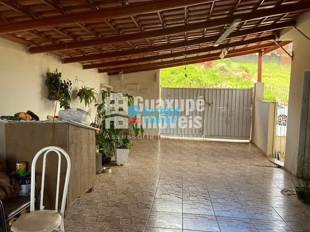 Casa com 220m², à venda, no bairro PARQUE DO LAGO em GUAXUPÉ
