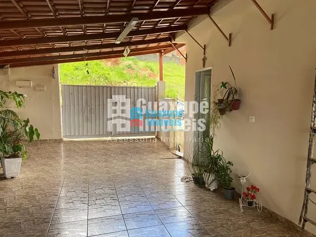 Casa com 220m², à venda, no bairro PARQUE DO LAGO em GUAXUPÉ