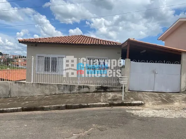 Casa com 220m², à venda, no bairro PARQUE DO LAGO em GUAXUPÉ