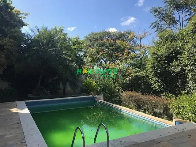 Casa com 456m² 4 quartos e 3 banheiros, à venda, no bairro Urbanova em São José dos Campos