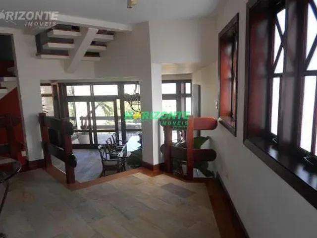 Casa com 456m² 4 quartos e 3 banheiros, à venda, no bairro Urbanova em São José dos Campos