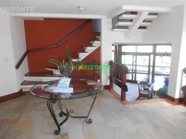 Casa com 456m² 4 quartos e 3 banheiros, à venda, no bairro Urbanova em São José dos Campos