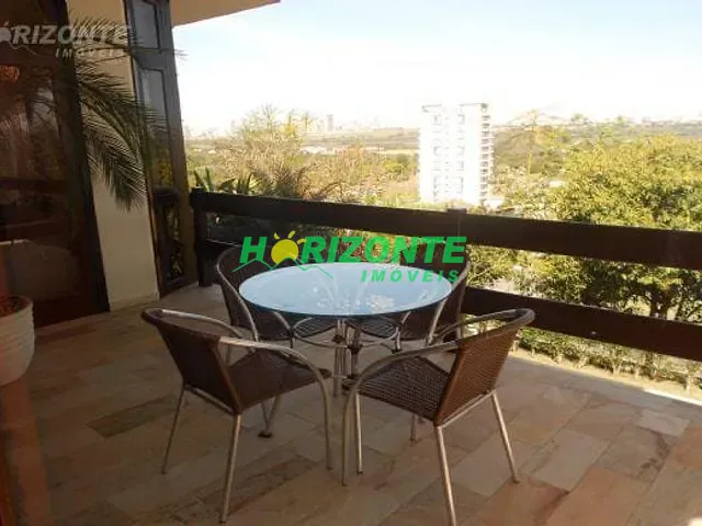 Casa com 456m² 4 quartos e 3 banheiros, à venda, no bairro Urbanova em São José dos Campos