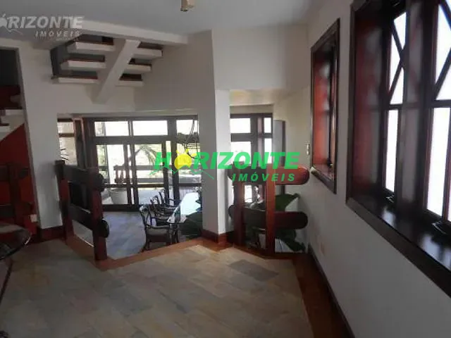 Casa com 456m² 4 quartos e 3 banheiros, à venda, no bairro Urbanova em São José dos Campos
