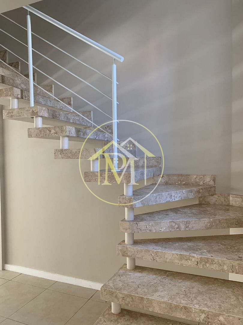 Casa à venda com 3 quartos, 160m² - Foto 3