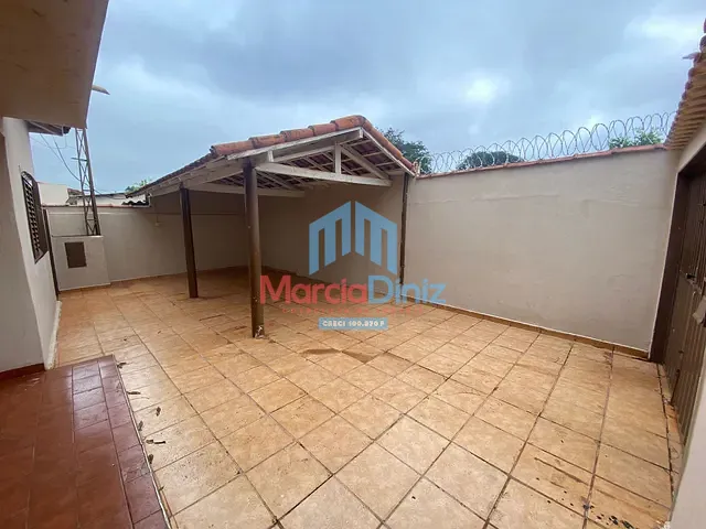 Casa 3 quartos e 2 banheiros, para alugar, no bairro Jardim Independência em Ituverava