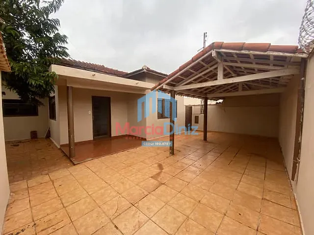 Casa 3 quartos e 2 banheiros, para alugar, no bairro Jardim Independência em Ituverava