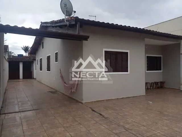 Casa com 98m² 3 quartos e 2 banheiros, à venda, no bairro Martim de Sá em Caraguatatuba