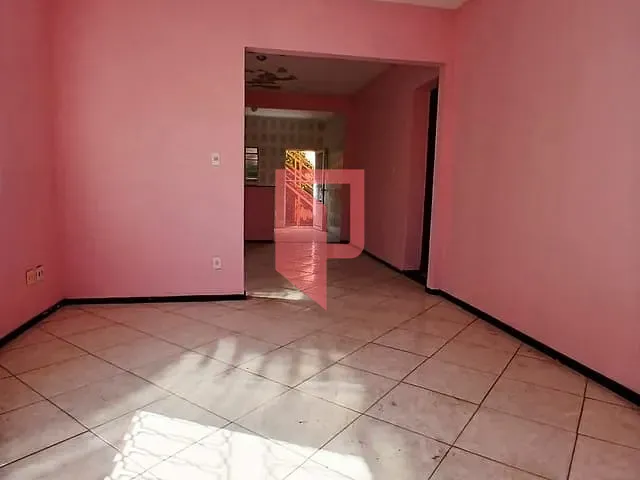 Casa 2 quartos e 2 banheiros, à venda, no bairro Caiçaras em Belo Horizonte