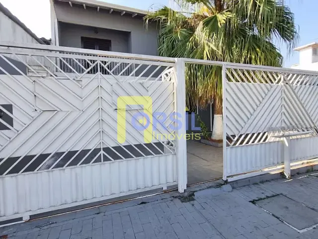 Casa com 240m² 3 quartos e 2 banheiros, para alugar, no bairro Alto Ipiranga em Mogi das Cruzes