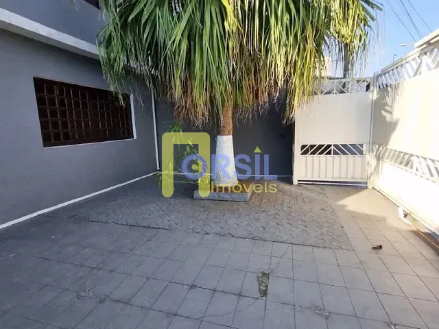 Casa com 240m² 3 quartos e 2 banheiros, para alugar, no bairro Alto Ipiranga em Mogi das Cruzes