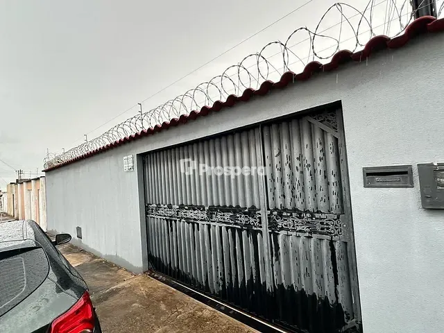 Casa com 302m² 3 quartos e 2 banheiros, à venda, no bairro Residencial Araguaia em Anápolis