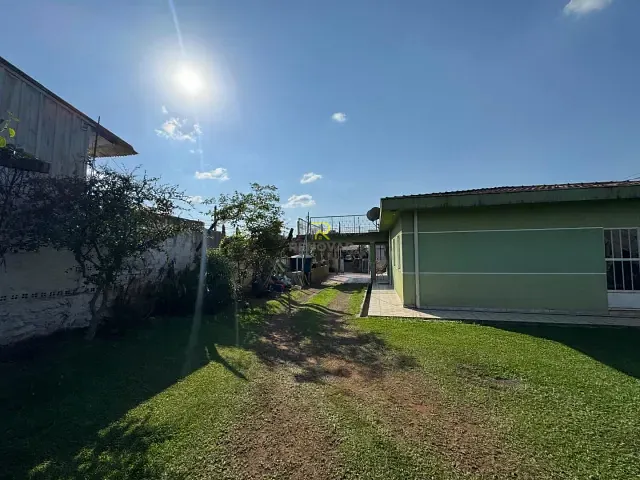 Casa com 1m², à venda, no bairro Dos Estados em Guarapuava
