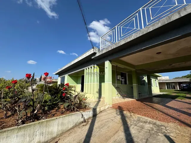 Casa com 1m², à venda, no bairro Dos Estados em Guarapuava
