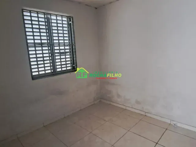 Casa com 70m² 2 quartos e 1 banheiro, à venda, no bairro Pedra Mole em Teresina