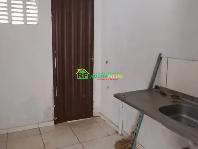 Casa com 70m² 2 quartos e 1 banheiro, à venda, no bairro Pedra Mole em Teresina