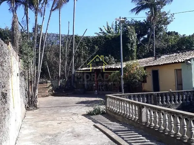 Casa com 1245m², para alugar, no bairro Centro em Guaxupé