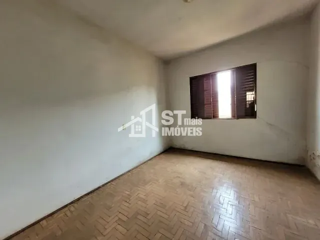 Casa com 300m² 3 quartos e 1 banheiro, à venda, no bairro Jardim Panorama em Andradas