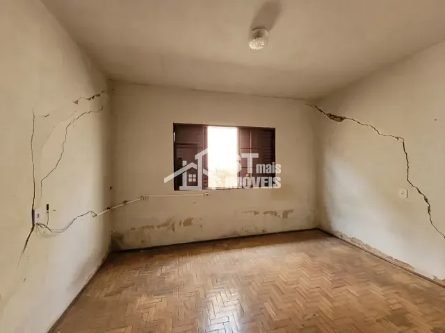 Casa com 300m² 3 quartos e 1 banheiro, à venda, no bairro Jardim Panorama em Andradas
