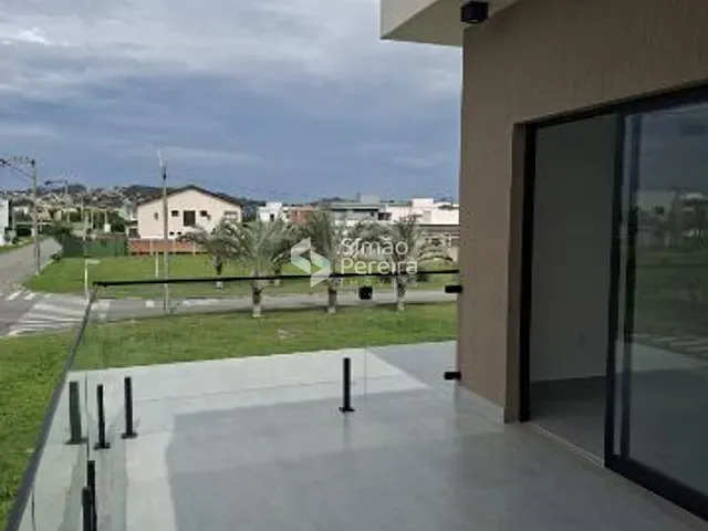 Casa 4 quartos e 4 banheiros, à venda, no bairro Ogiva em Cabo Frio