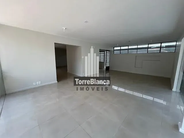 Casa com 400m², à venda, no bairro Centro em Ponta Grossa