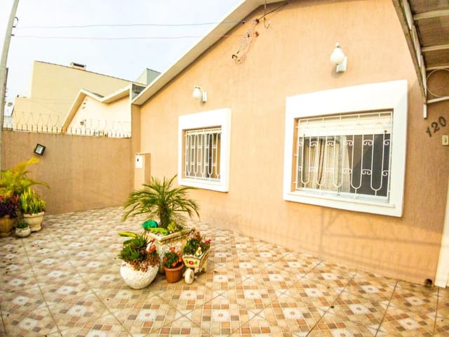 Casa com 200m² 3 quartos e 1 banheiro, à venda, no bairro Três Vendas em Pelotas