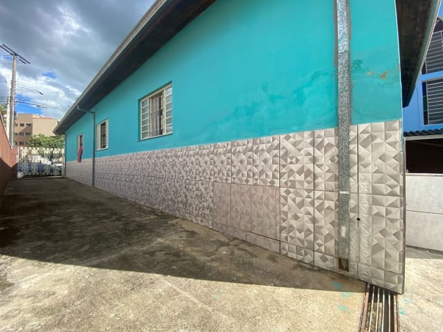 Casa com 275m², à venda, no bairro São Benedito em Cambuí