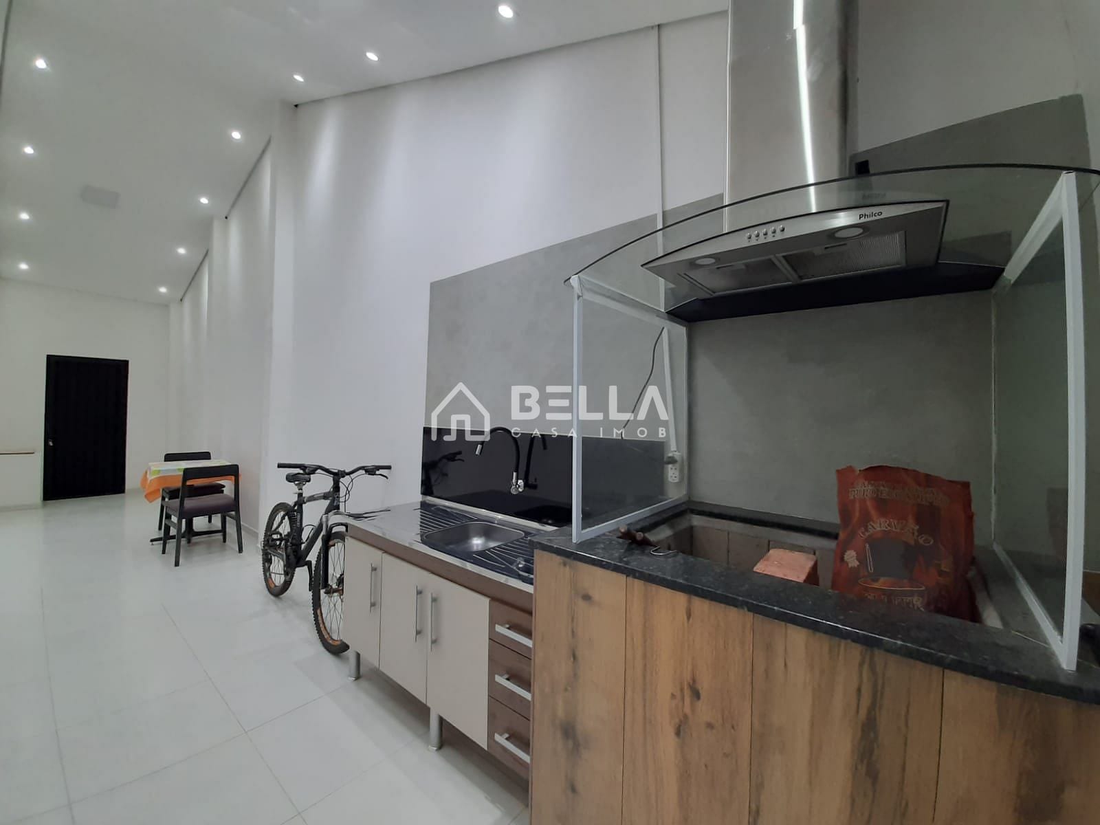 Casa à venda com 4 quartos, 157m² - Foto 3