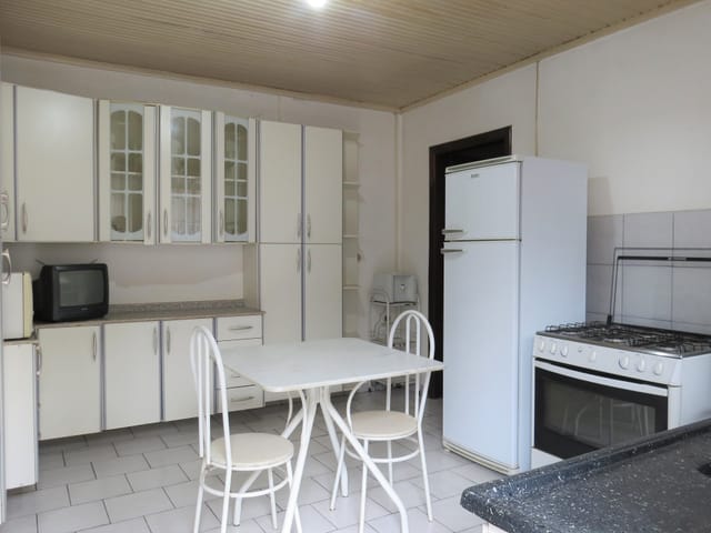 Casa com 550m² 4 quartos e 2 banheiros, à venda, no bairro Nova Rússia em Ponta Grossa