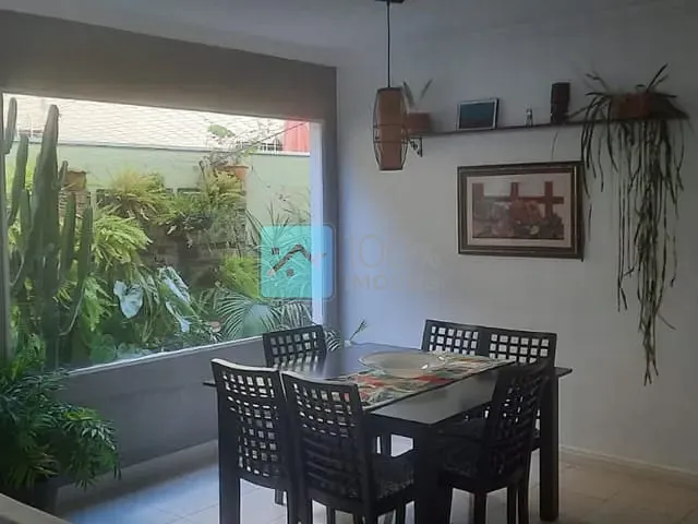 Casa com 250m² 3 quartos e 2 banheiros, à venda, no bairro Jardim das Industrias em São José dos Campos