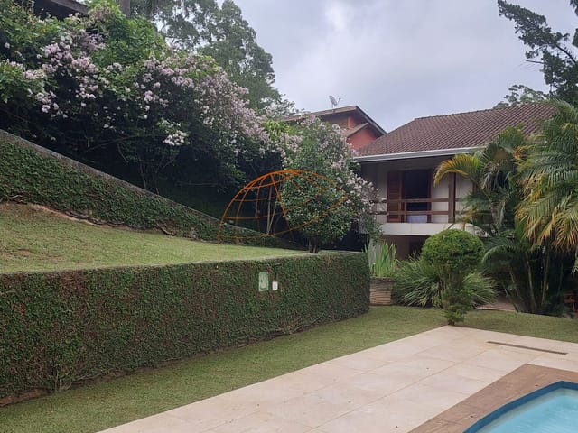 Casa com 3000m² 3 quartos e 2 banheiros, à venda, no bairro Granja Viana em Cotia