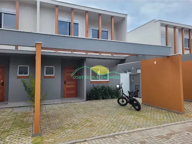 Casa com 110m² 3 quartos e 2 banheiros, à venda, no bairro Morro das Pedras em Florianópolis