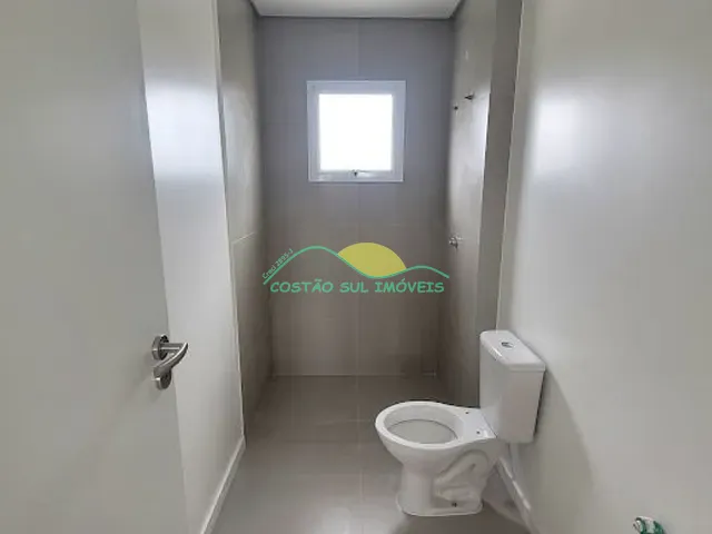 Casa com 110m² 3 quartos e 2 banheiros, à venda, no bairro Morro das Pedras em Florianópolis