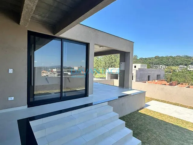 Casa com 499m² 4 quartos e 6 banheiros, à venda, no bairro Quintas do Ingaí em Santana de Parnaíba