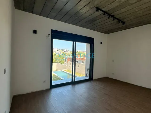 Casa com 499m² 4 quartos e 6 banheiros, à venda, no bairro Quintas do Ingaí em Santana de Parnaíba