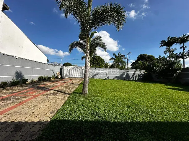 Casa com 1000m² 4 quartos e 4 banheiros, à venda, no bairro Chácara Lucília em Americana