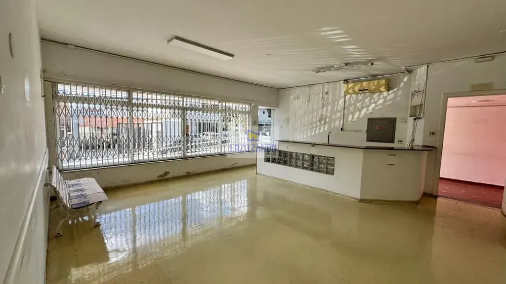 Casa, 1 quarto, 299 m² - Foto 2