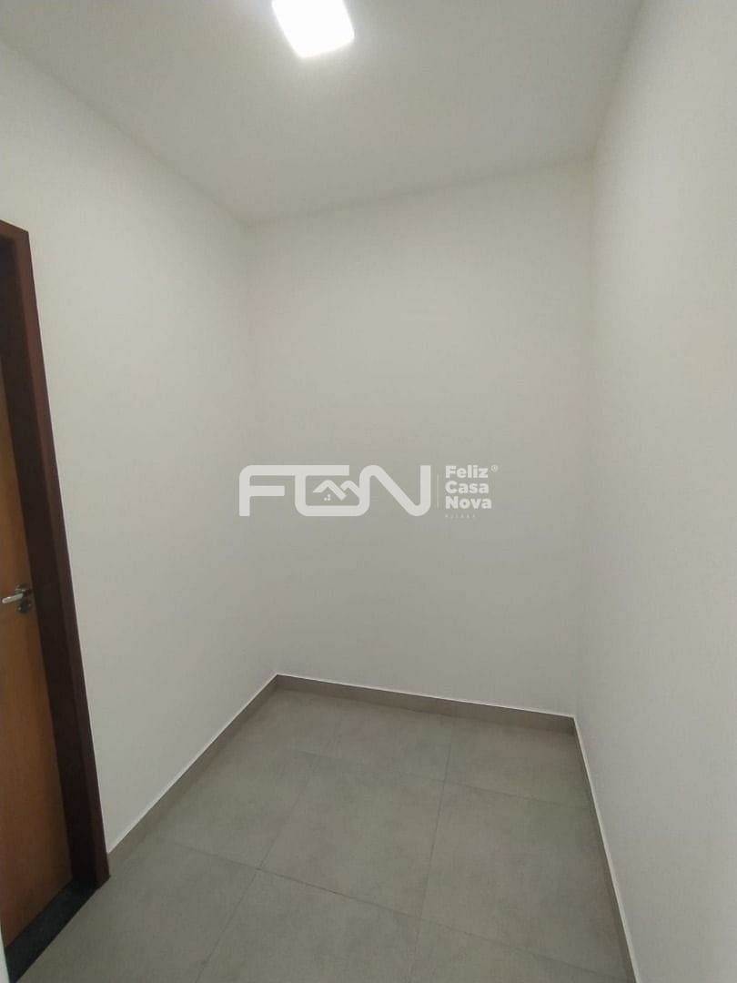 Casa à venda com 3 quartos, 10m² - Foto 14