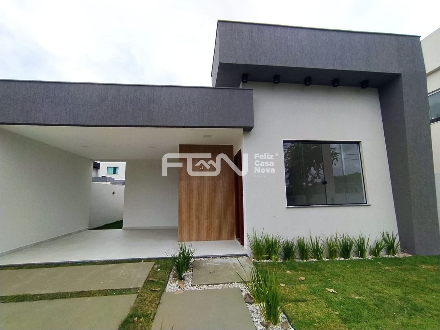 Casa à venda com 3 quartos, 10m² - Foto 2