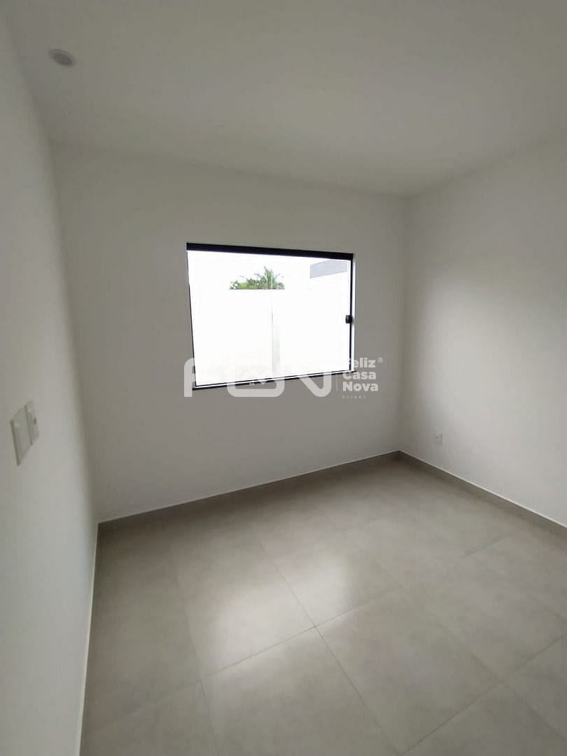Casa à venda com 3 quartos, 10m² - Foto 7