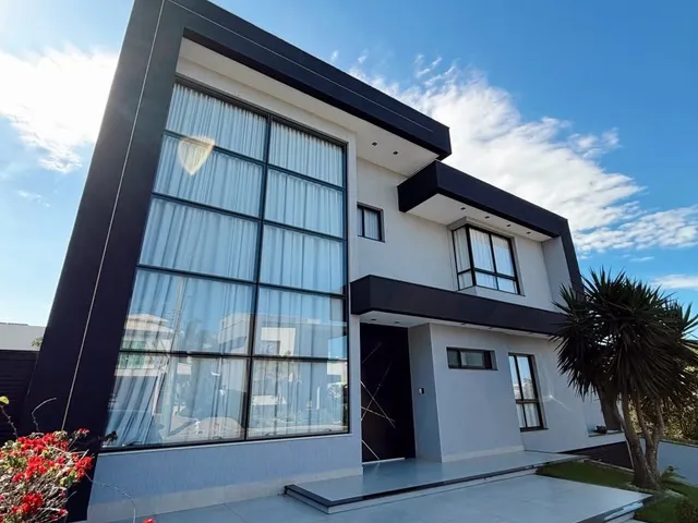 Casa com 550m² 4 quartos e 4 banheiros, à venda, no bairro Boulevard Lagoa em Serra