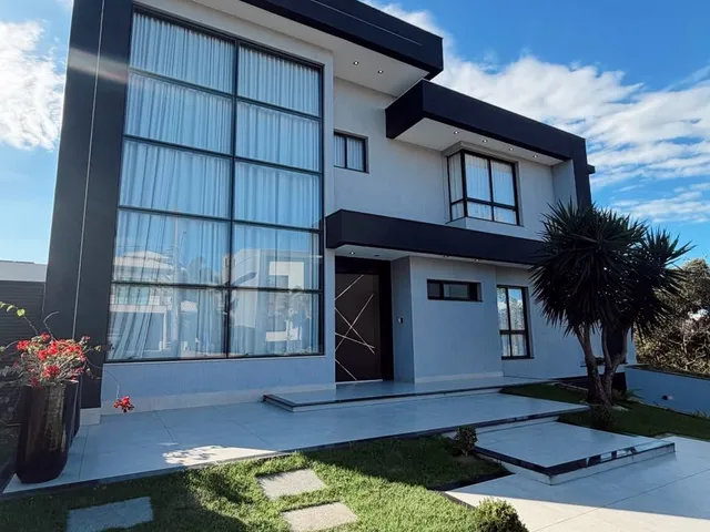 Casa com 550m² 4 quartos e 4 banheiros, à venda, no bairro Boulevard Lagoa em Serra